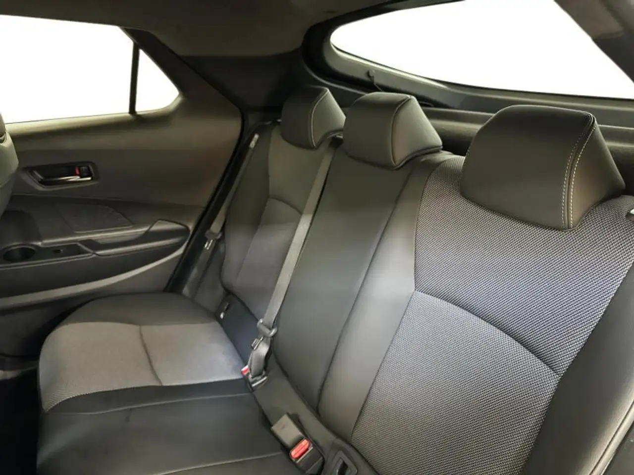 Toyota C-HR Premium, миниатюра 10