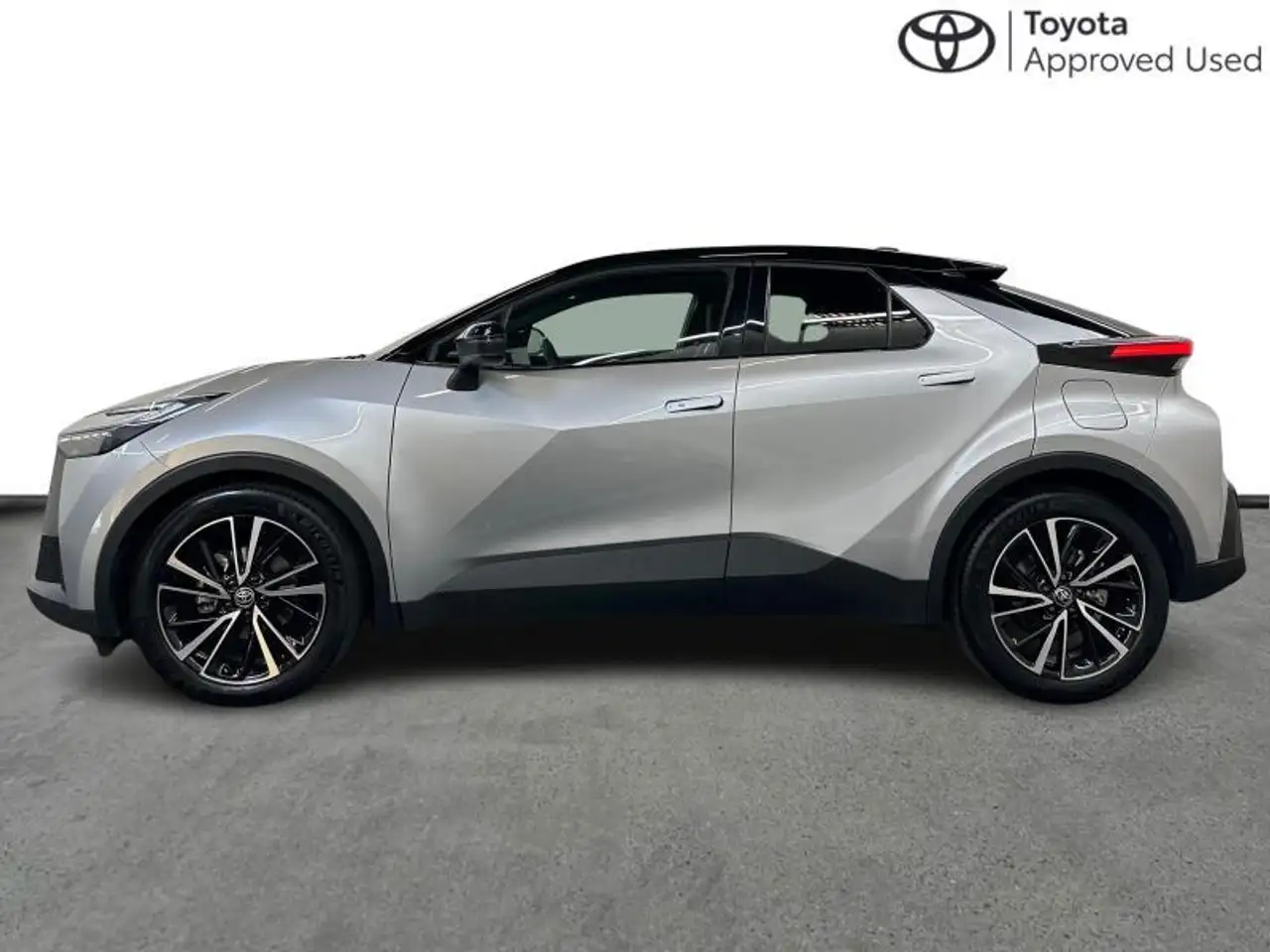 Toyota C-HR Premium, миниатюра 3