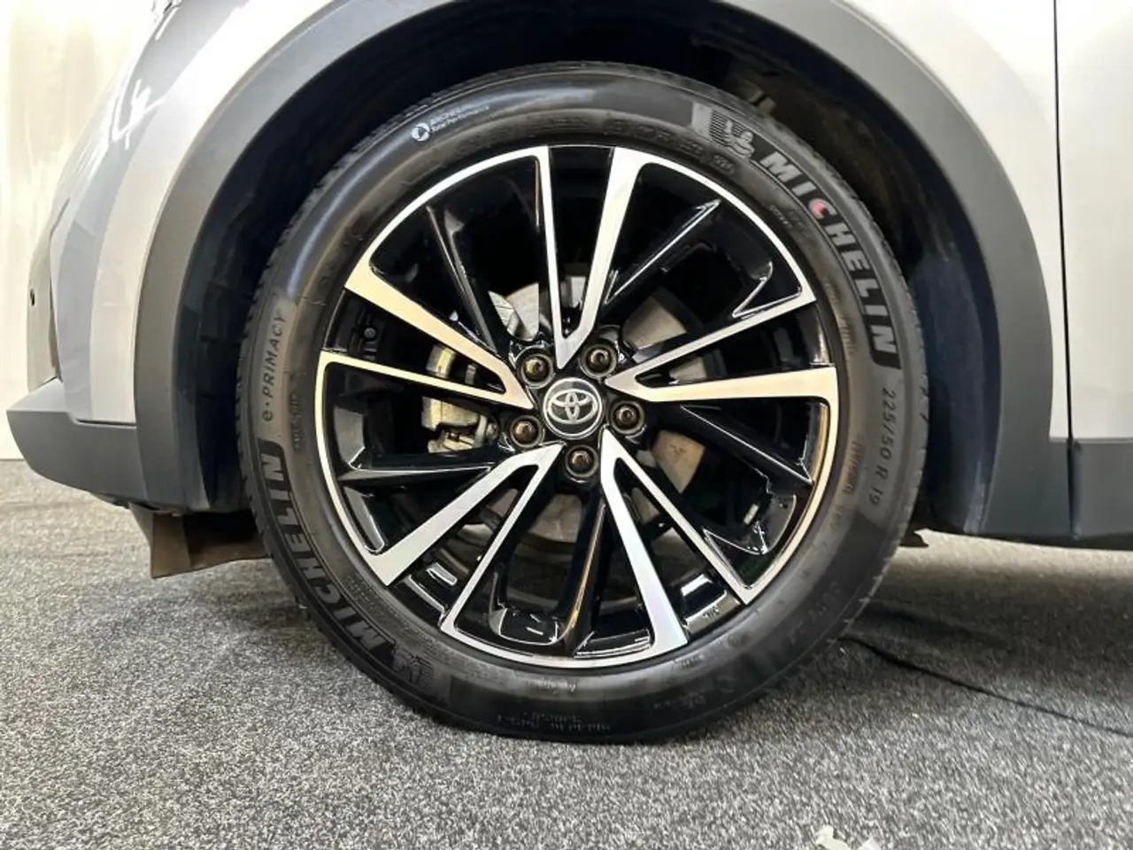 Toyota C-HR Premium, миниатюра 13