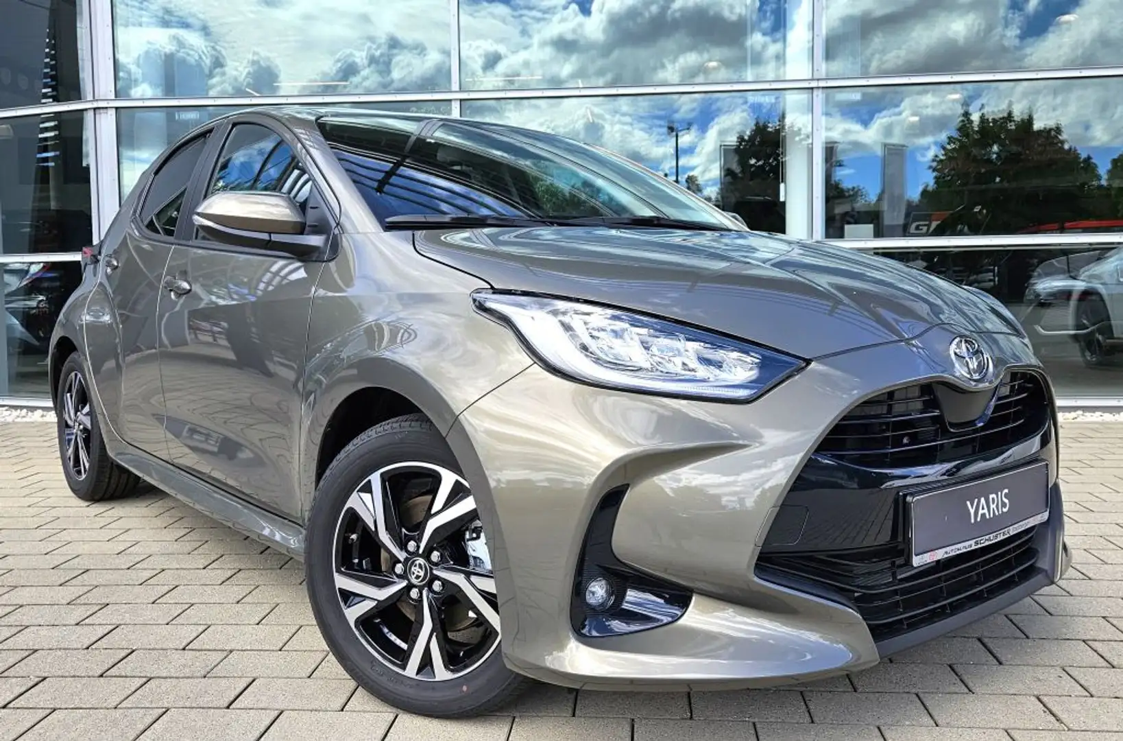 Toyota Yaris Hybrid 116 1.5 VVT-i Teamplayer* Comfort Paket* - 2