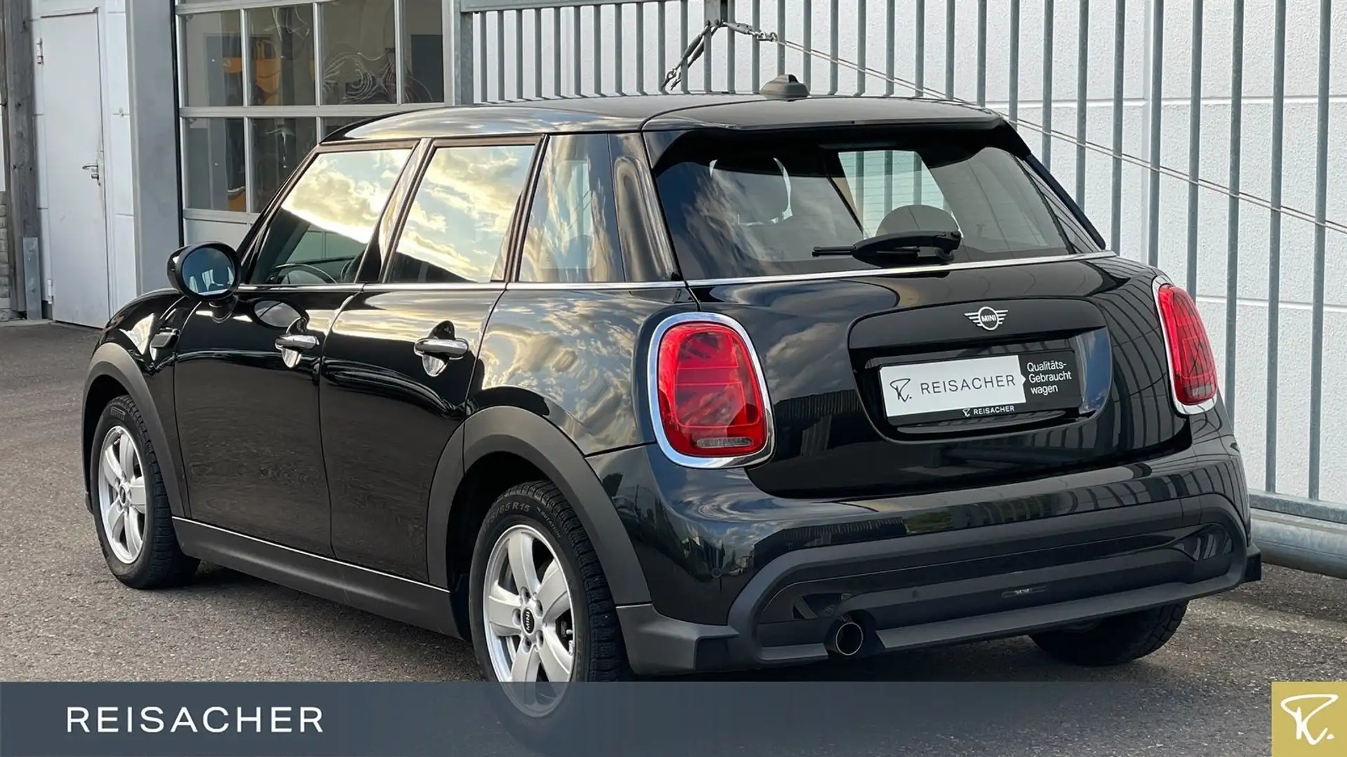 MINI One One 5-türig ClassicTrim,Navi,LED,CarPlay,PDC,DAB Schwarz - 2