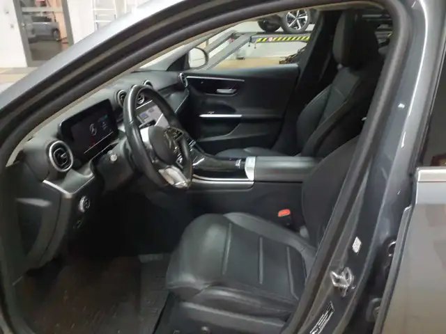 Mercedes-Benz C-Class view 7