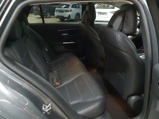 Mercedes-Benz C-Class view 14