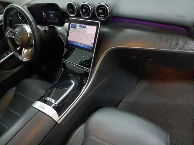 Mercedes-Benz C-Class view 9