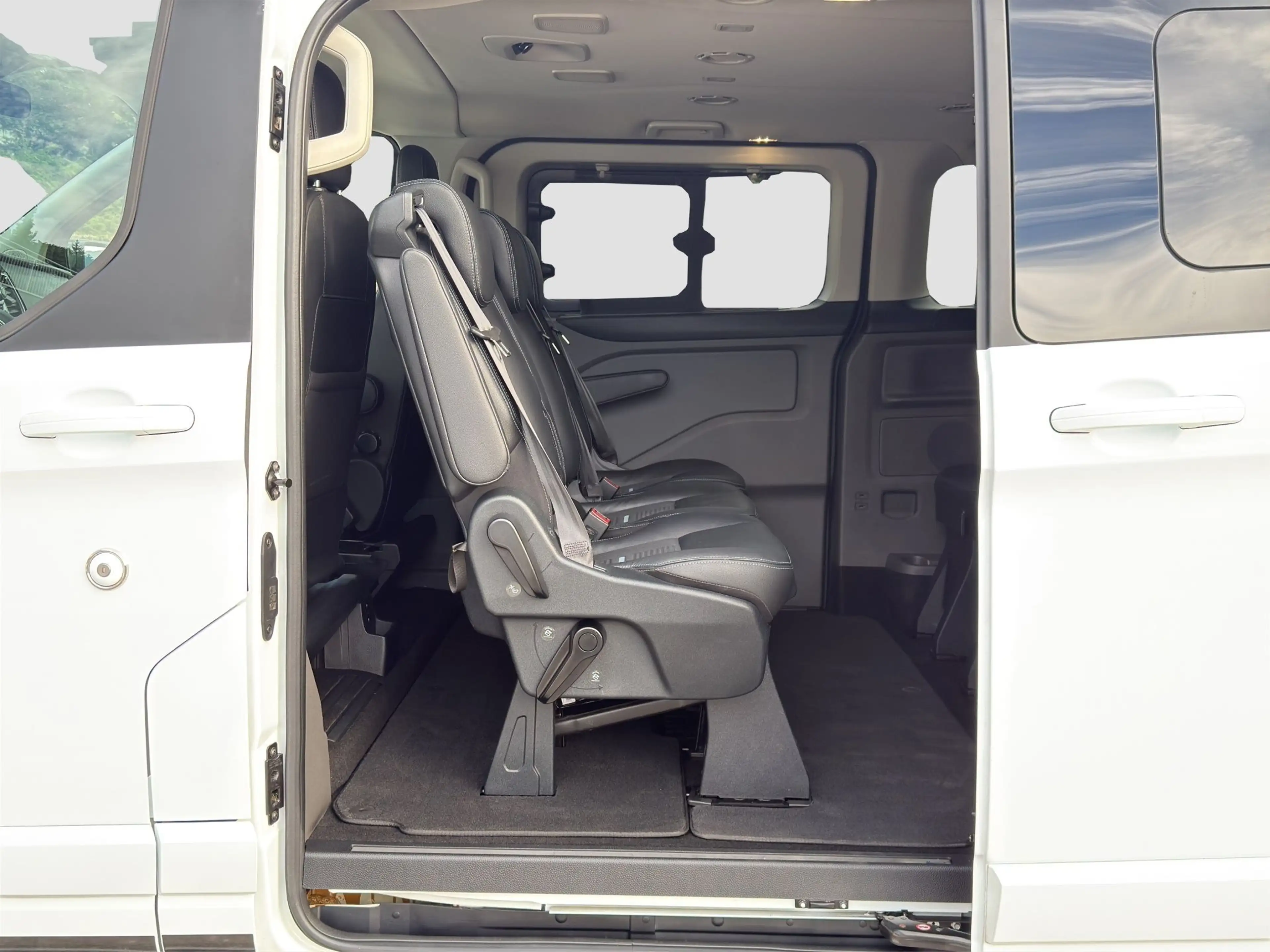 Ford Tourneo Custom 2.0 TDCi 320 L2 Active Aut. Bi-Xenon/Kamera/ACC/B — photo 12