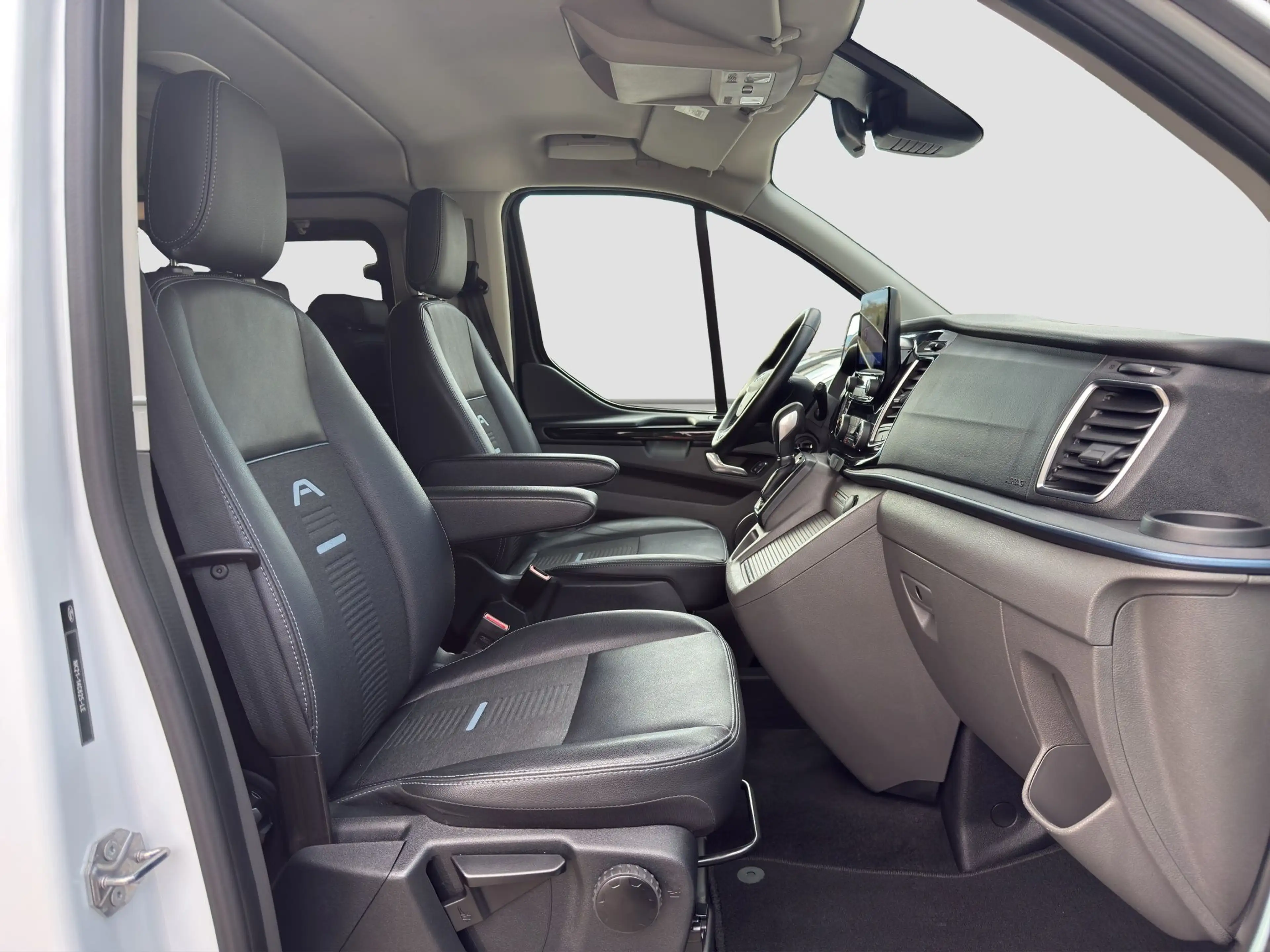 Ford Tourneo Custom 2.0 TDCi 320 L2 Active Aut. Bi-Xenon/Kamera/ACC/B — photo 16