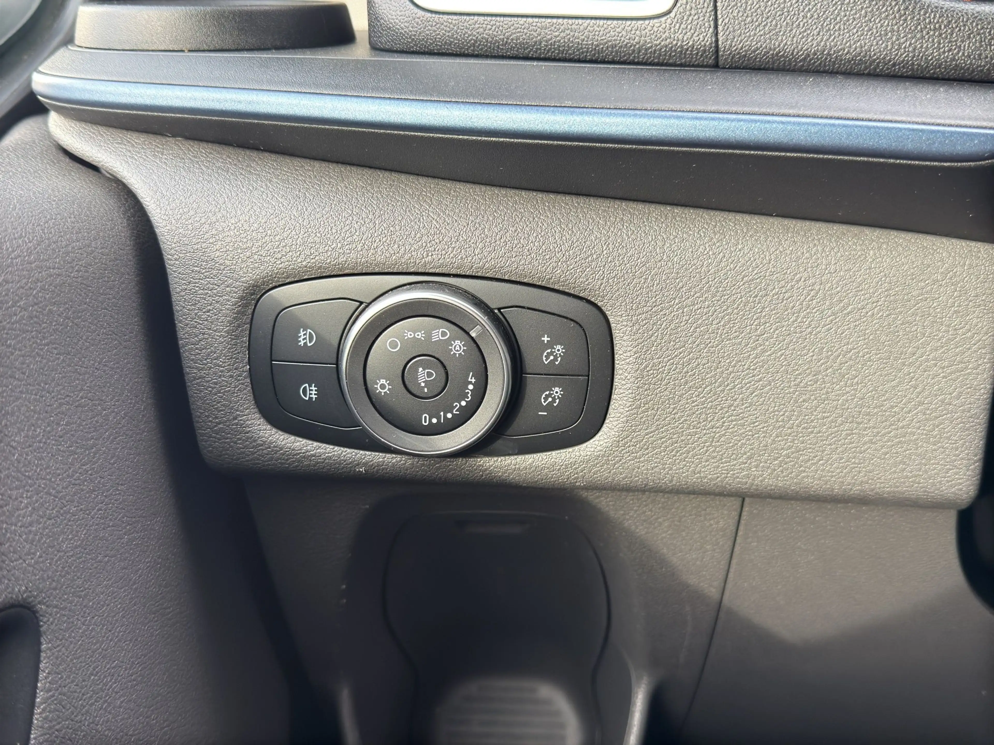 Ford Tourneo Custom 2.0 TDCi 320 L2 Active Aut. Bi-Xenon/Kamera/ACC/B — photo 31