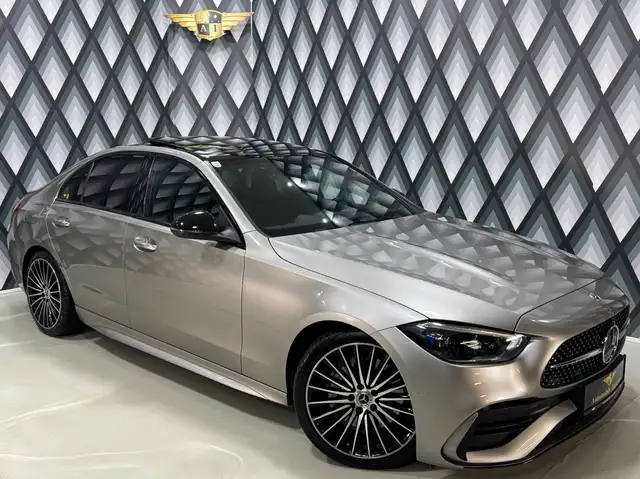 Mercedes-Benz C 300 d 4Matic Aut. // AMG-LINE // PANO // 1.BESITZ //