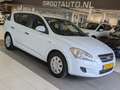 Kia Ceed / cee'd Sporty Wagon 1.4 CVVT X-tra Airco, Stuurbekrachtig Wit - thumbnail 1