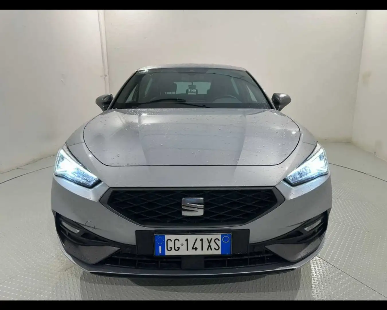 SEAT Leon 1.5 TGI DSG FR Gris - 1
