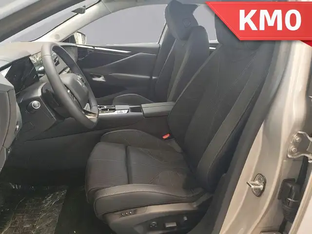 DS Automobiles DS 4 view 10