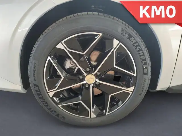 DS Automobiles DS 4 view 9