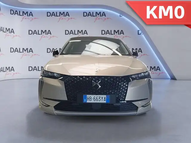 DS Automobiles DS 4 view 8