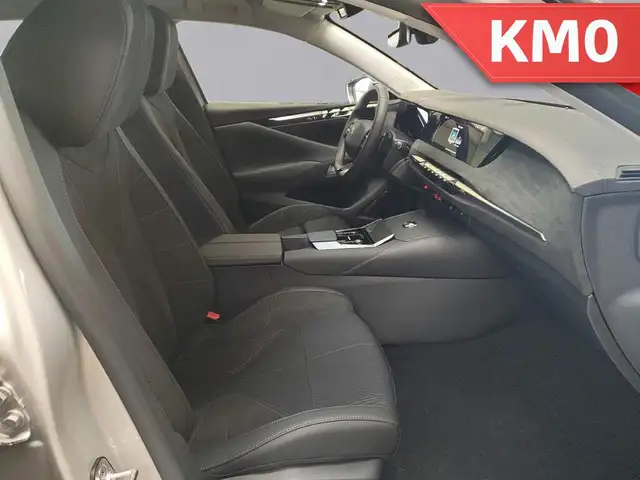 DS Automobiles DS 4 view 14