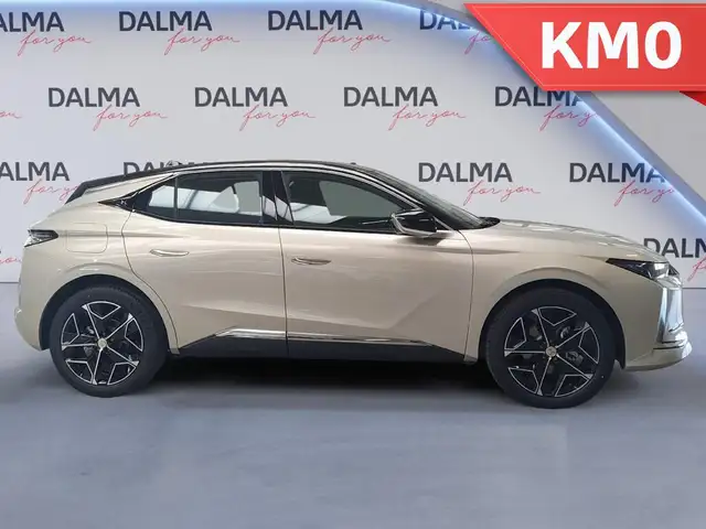 DS Automobiles DS 4 view 6