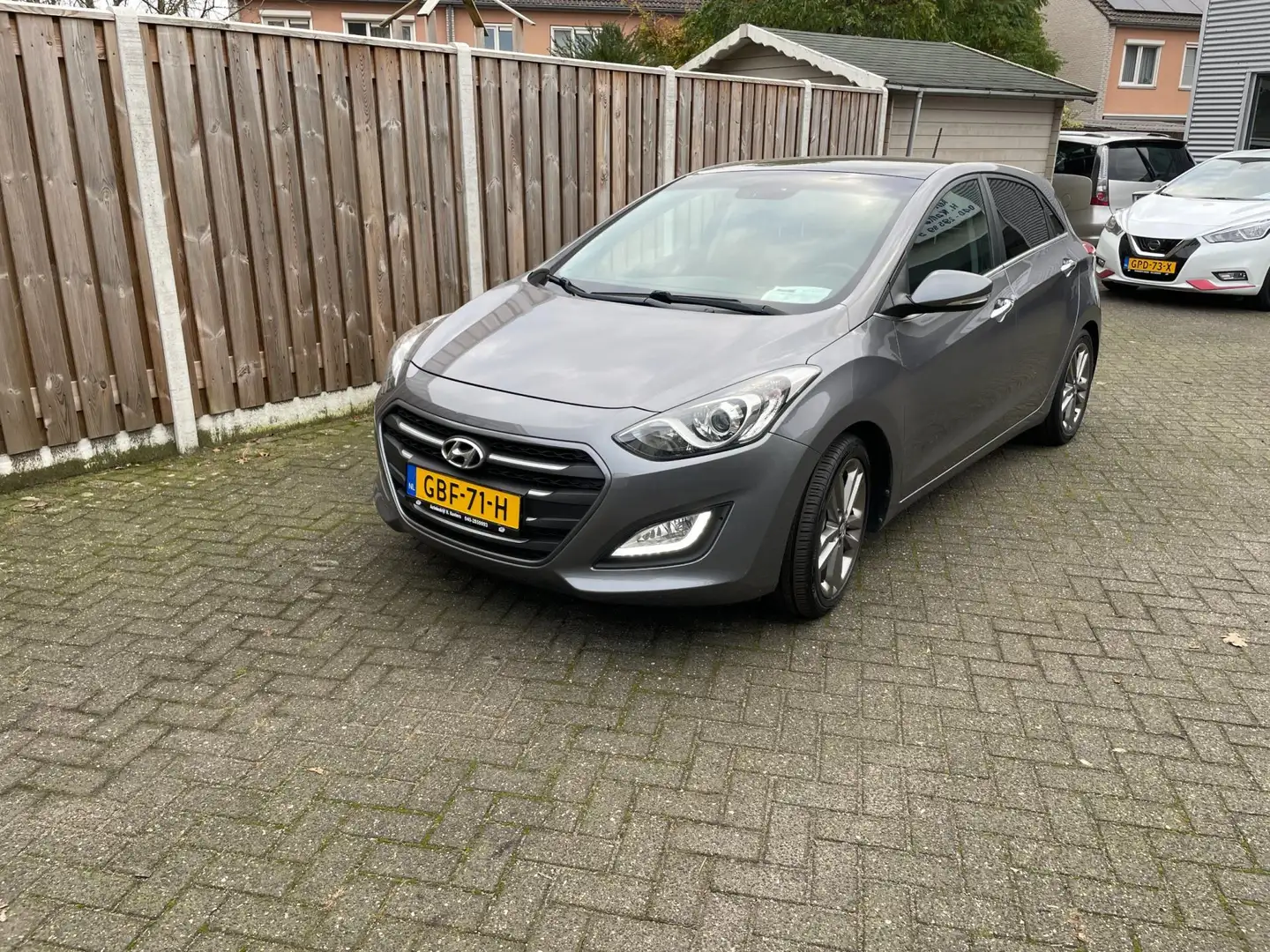 Hyundai i30 1.6 GDI i-Motion Plus schuifdak half leder cruisec Gris - 2