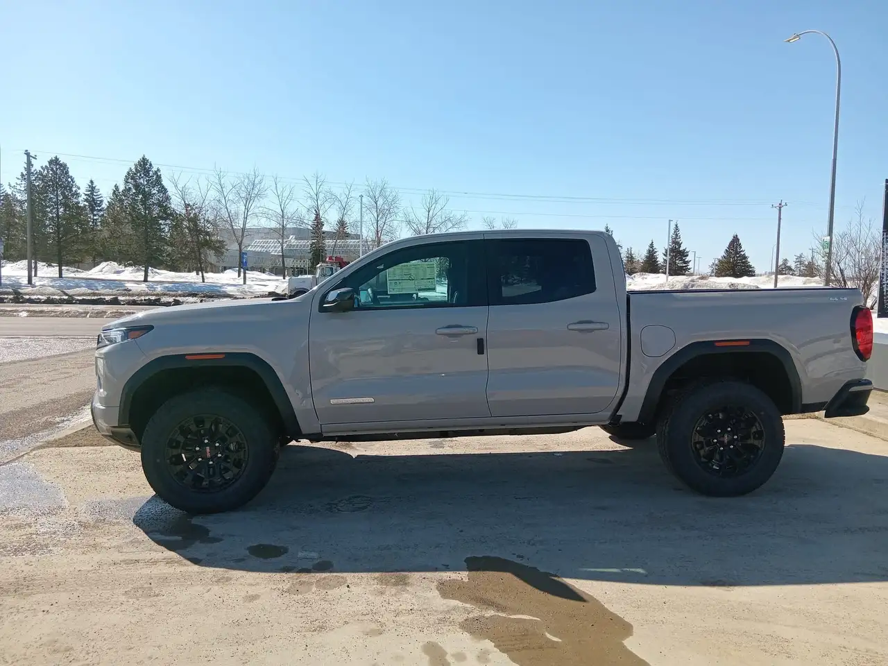 GMC Canyon снимка GMC Canyon