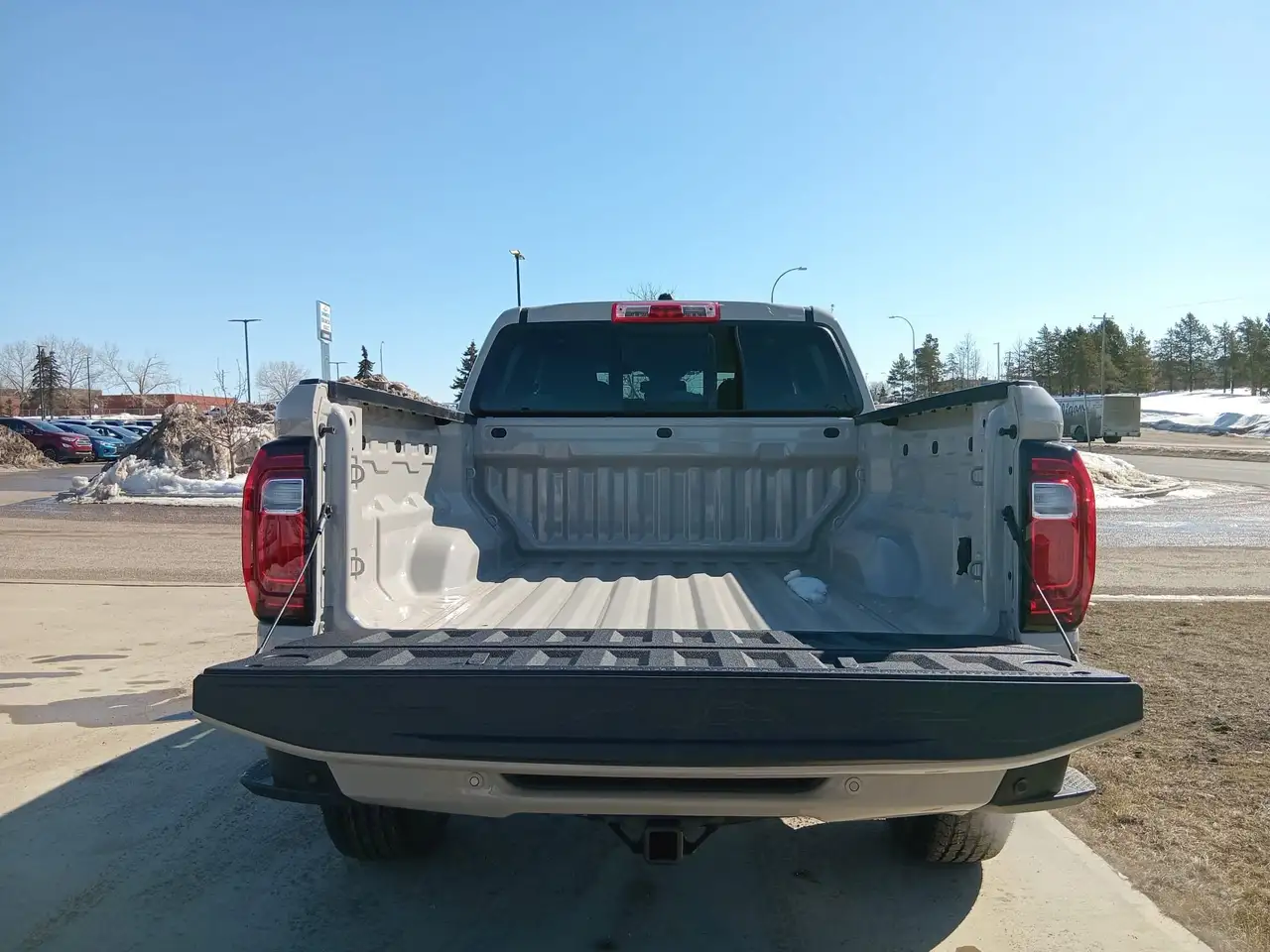 GMC Canyon снимка GMC Canyon