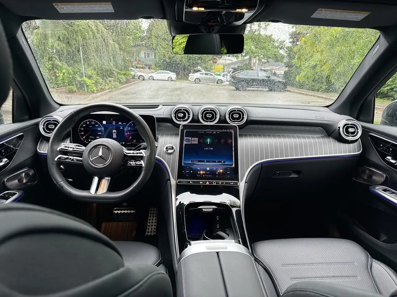 Mercedes-Benz GLC снимка Mercedes-Benz GLC