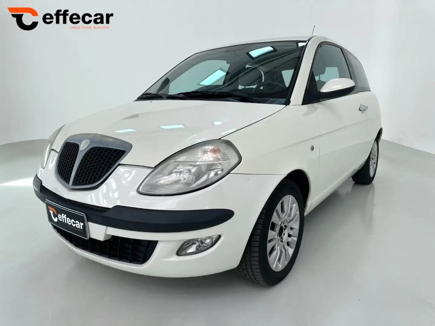Lancia Ypsilon 1.2 Oro NEOPATENTATI Blanco - 1