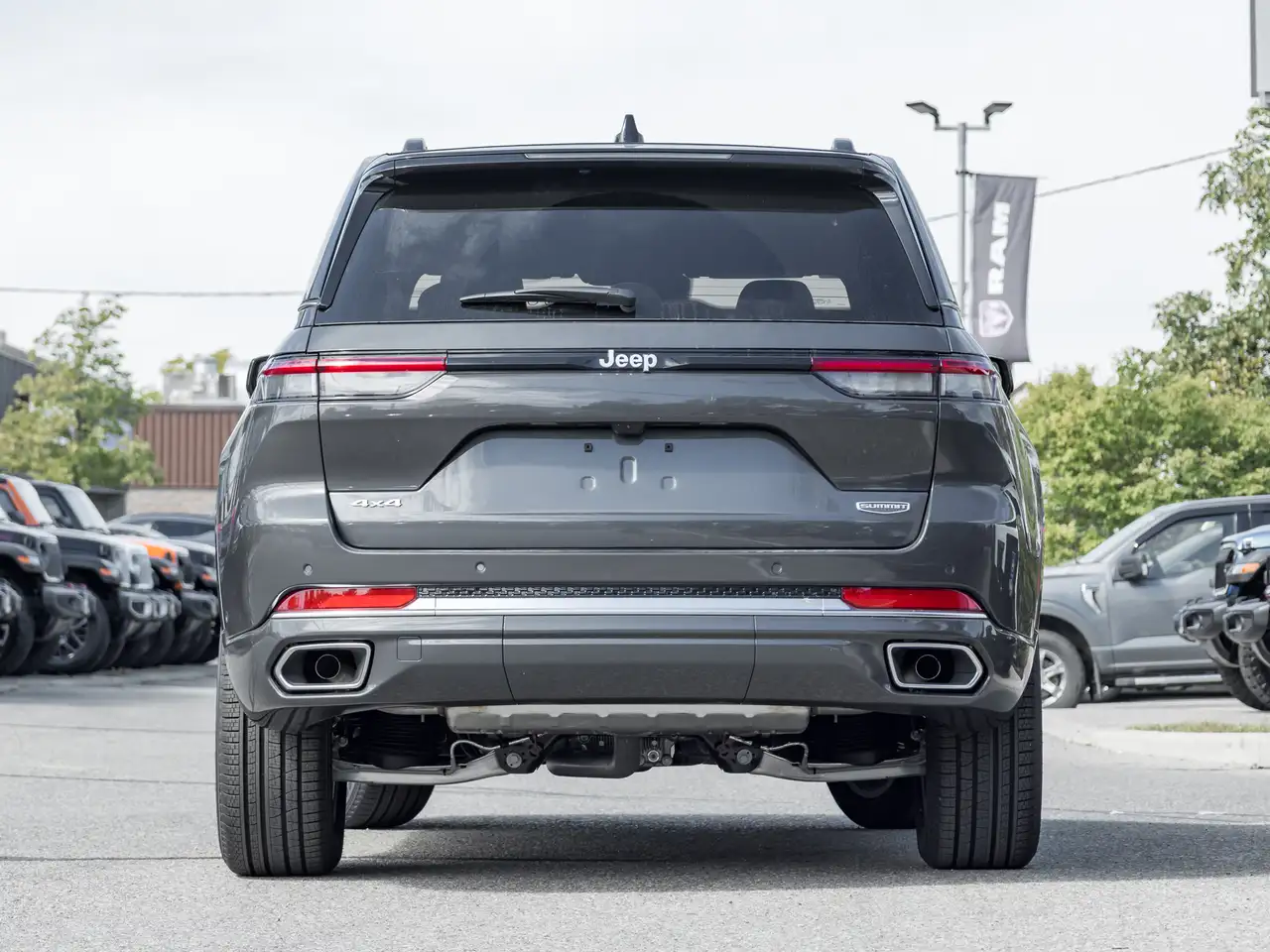 Jeep Grand Cherokee снимка Jeep Grand Cherokee