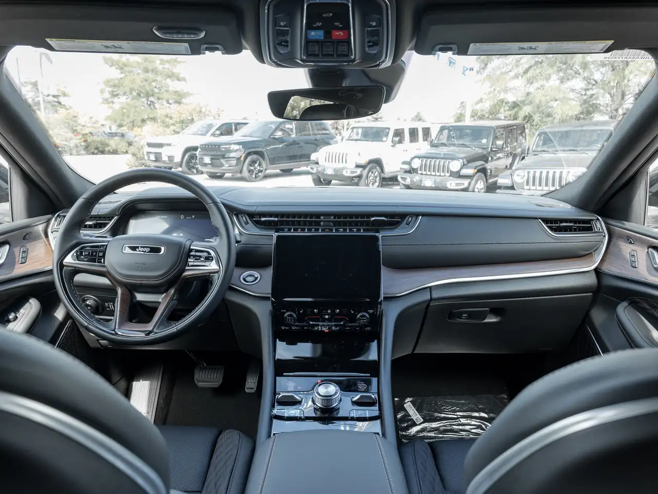Jeep Grand Cherokee снимка Jeep Grand Cherokee