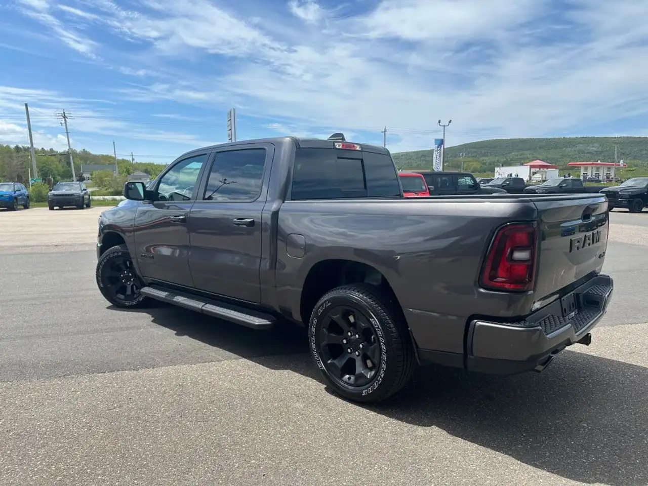 RAM 1500 снимка RAM 1500