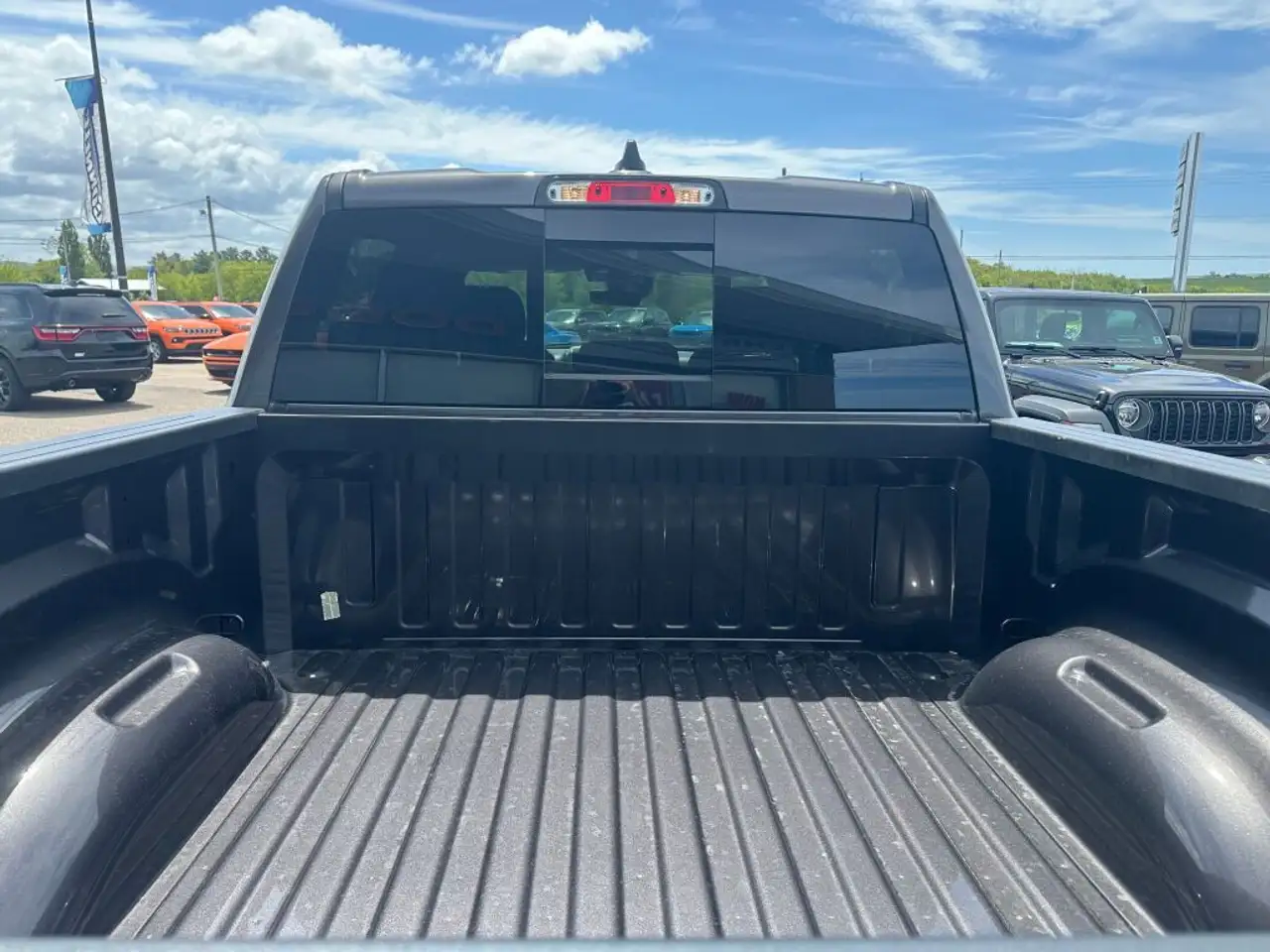 RAM 1500 снимка RAM 1500