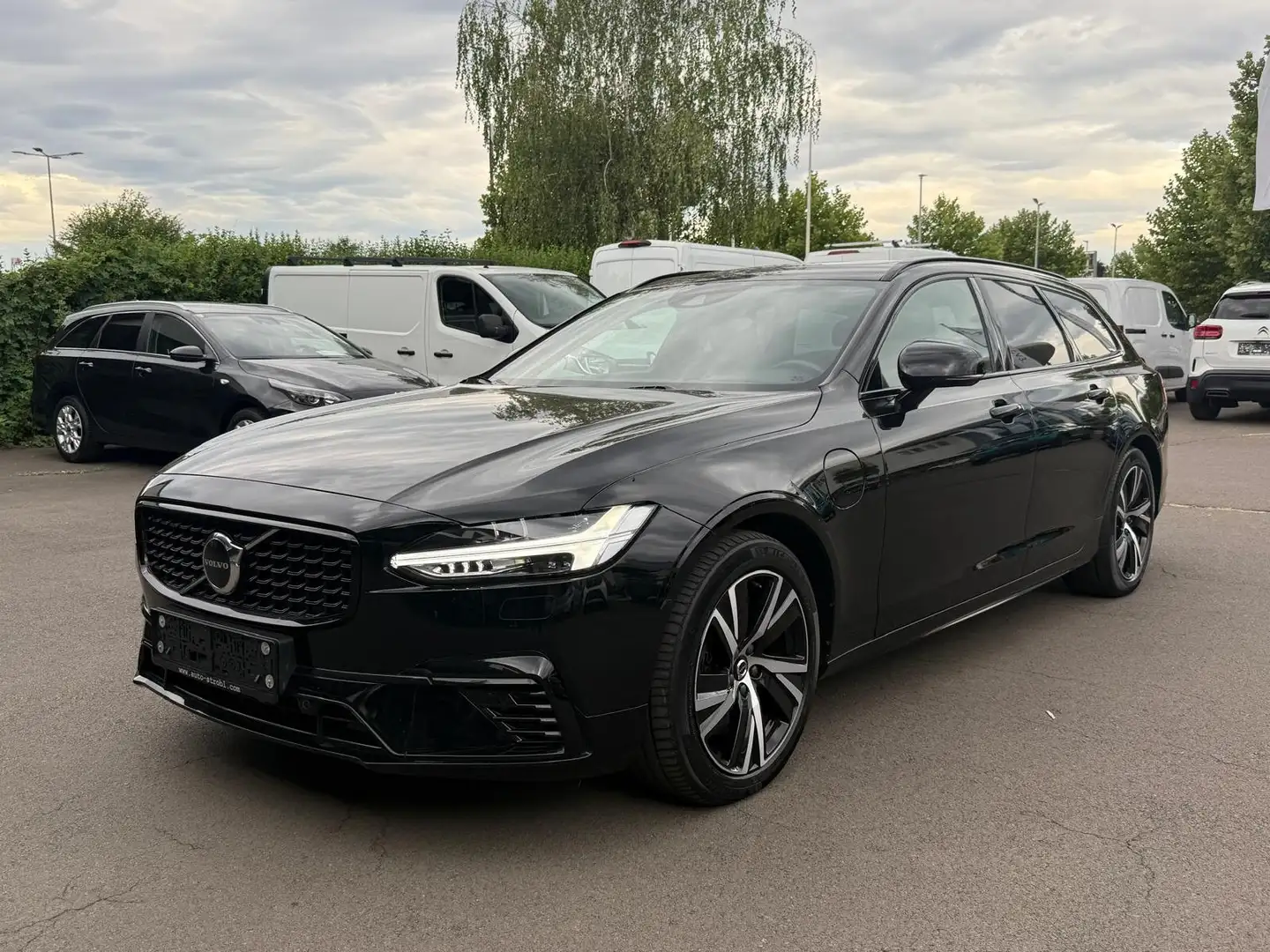 Volvo V90 T8 AWD Recharge PHEV R Design *S-Dach**H&K* Schwarz - 1