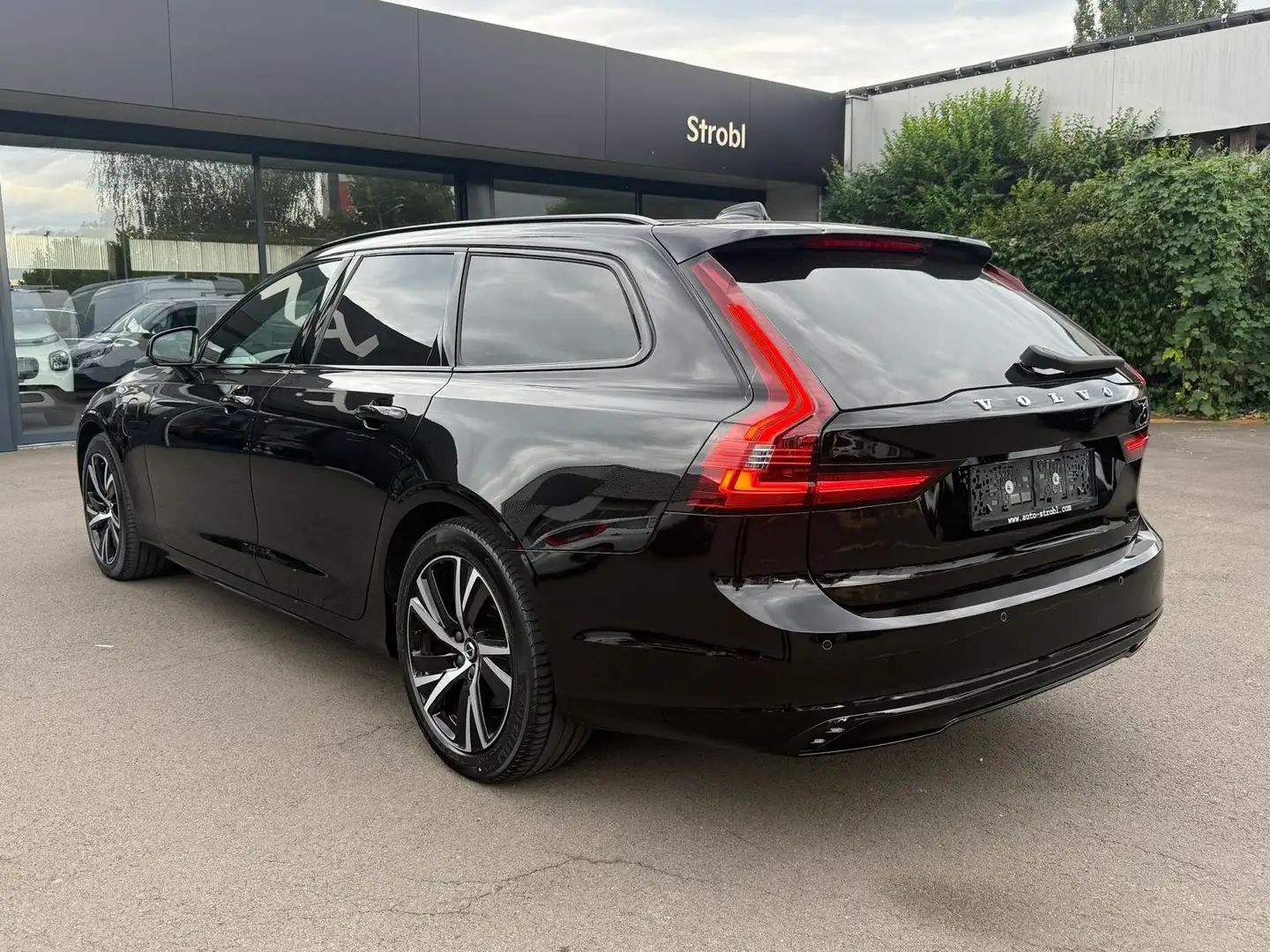 Volvo V90 T8 AWD Recharge PHEV R Design *S-Dach**H&K* Schwarz - 2