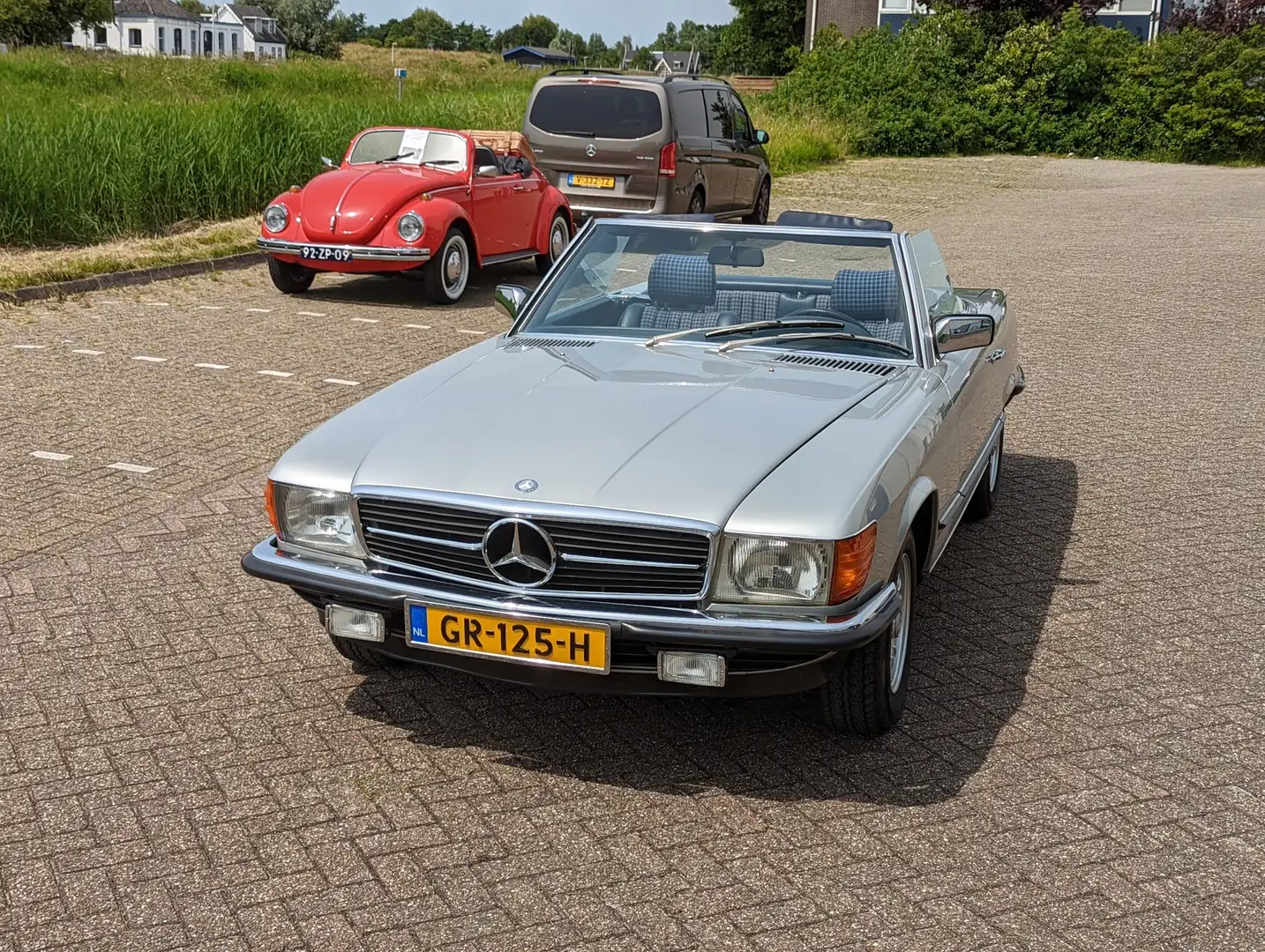 Mercedes-Benz 280 280 SL Šedá - 2