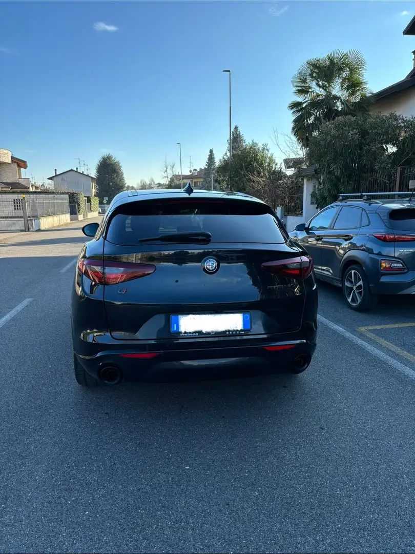 Alfa Romeo Stelvio 2.2 t Veloce Q4 210cv auto Nero - 2