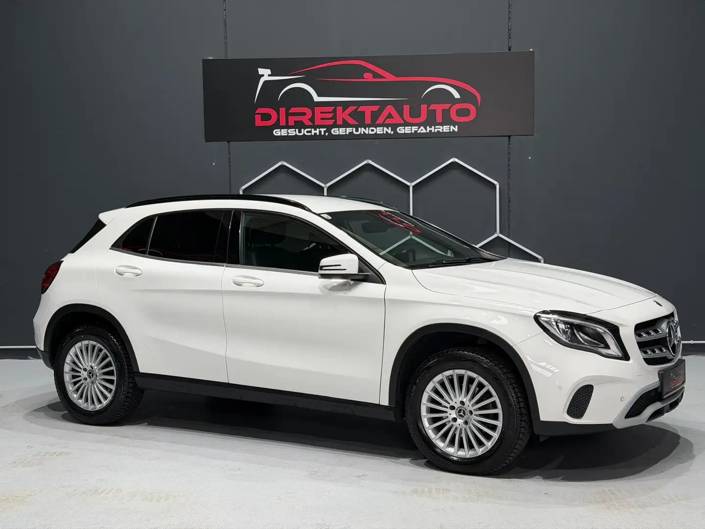 Mercedes-Benz GLA 180 GLA 180 (156.942) Weiß - 1