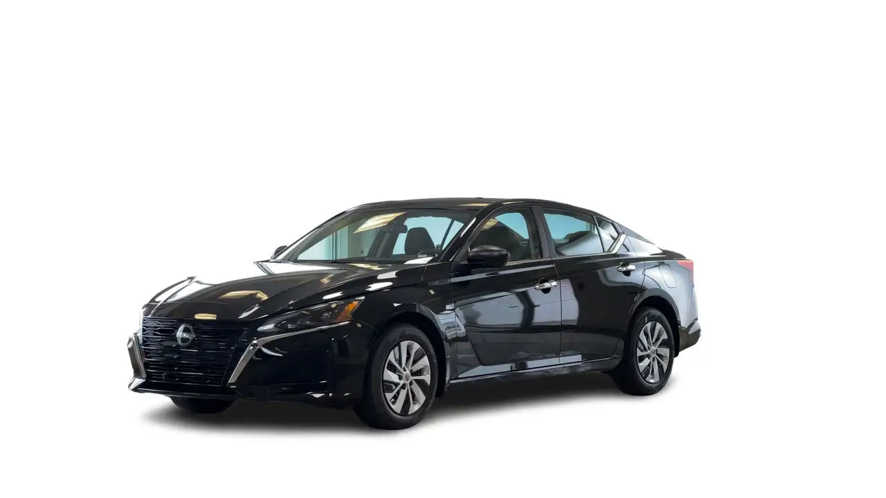 Nissan Altima снимка Nissan Altima