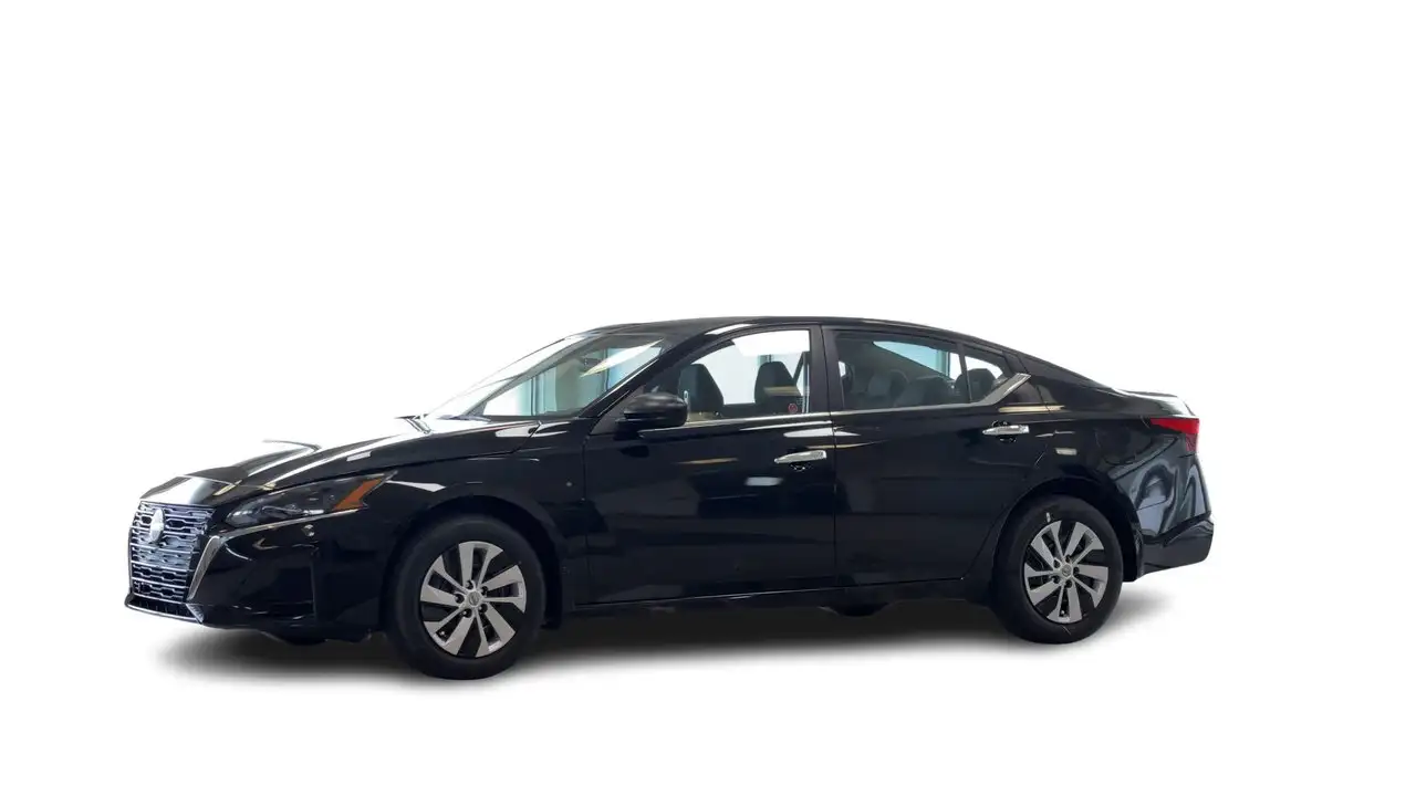 Nissan Altima снимка Nissan Altima