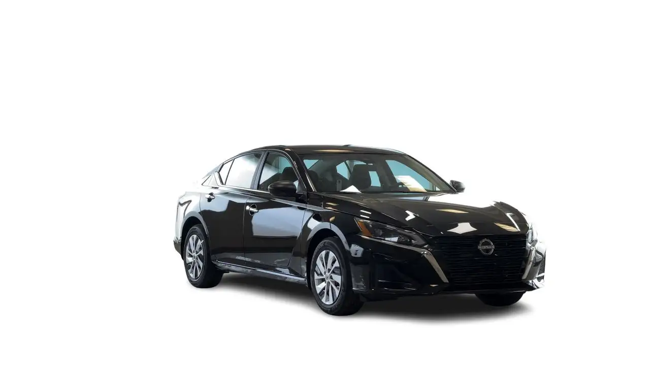 Nissan Altima снимка Nissan Altima