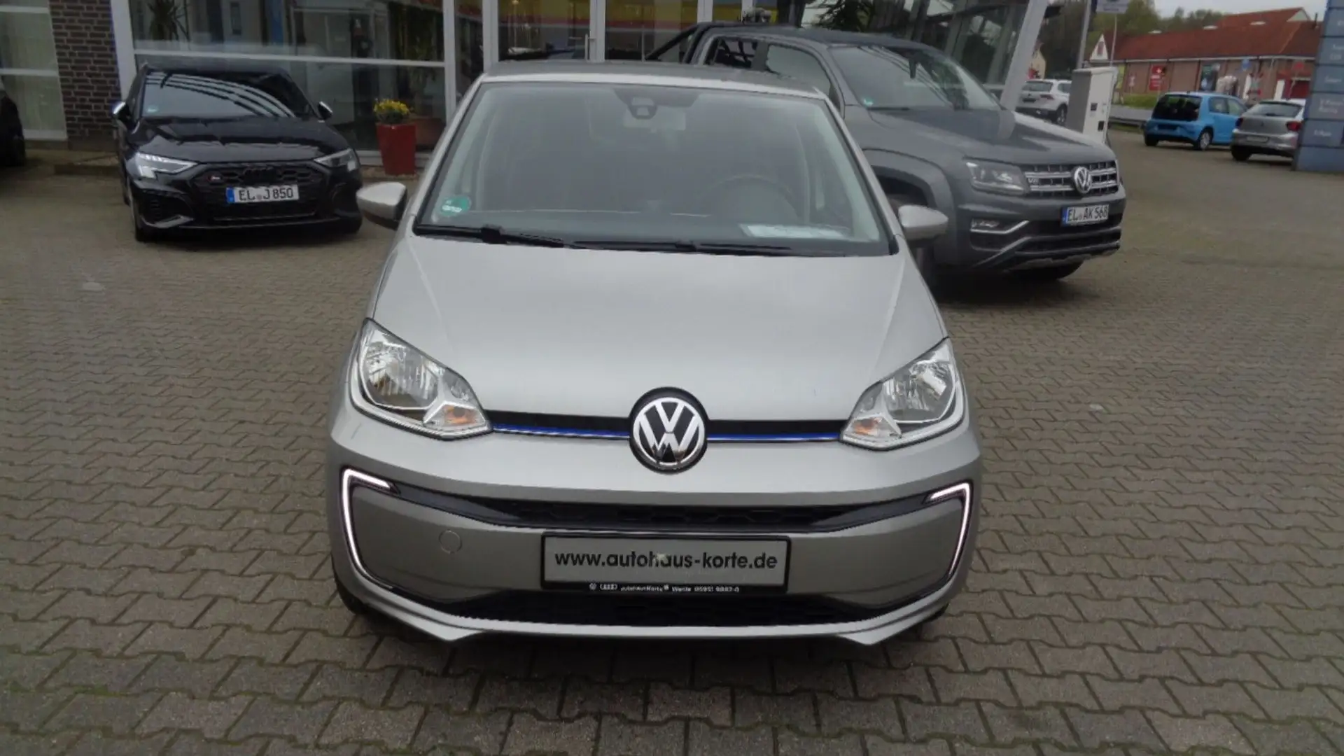 Volkswagen up! e-Up! 60 kW (82 PS) 1-Gang Automatik Silber - 2