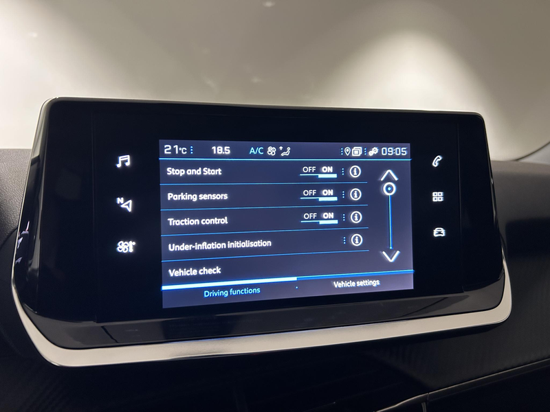Peugeot 2008 1.2 Allure Pack | Navigatie | Camera | Climate con — photo 12