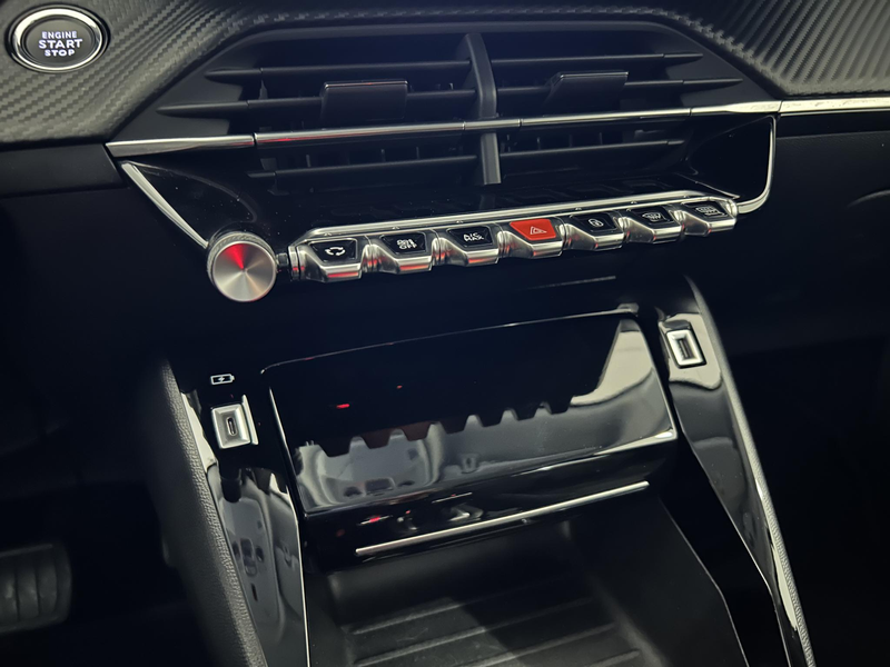 Peugeot 2008 1.2 Allure Pack | Navigatie | Camera | Climate con — photo 14