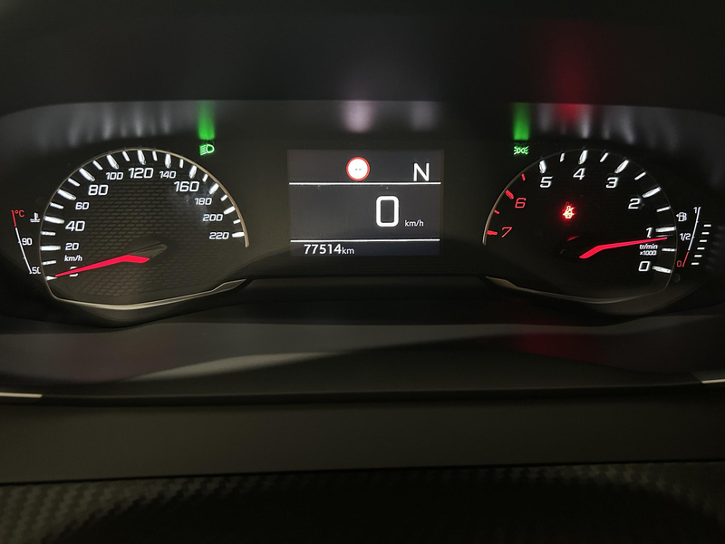 Peugeot 2008 1.2 Allure Pack | Navigatie | Camera | Climate con — photo 5
