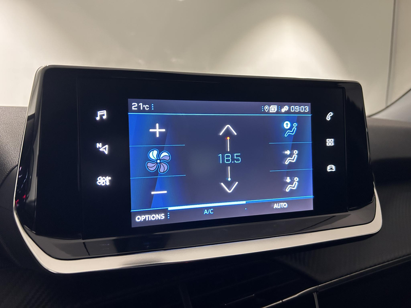 Peugeot 2008 1.2 Allure Pack | Navigatie | Camera | Climate con — photo 10