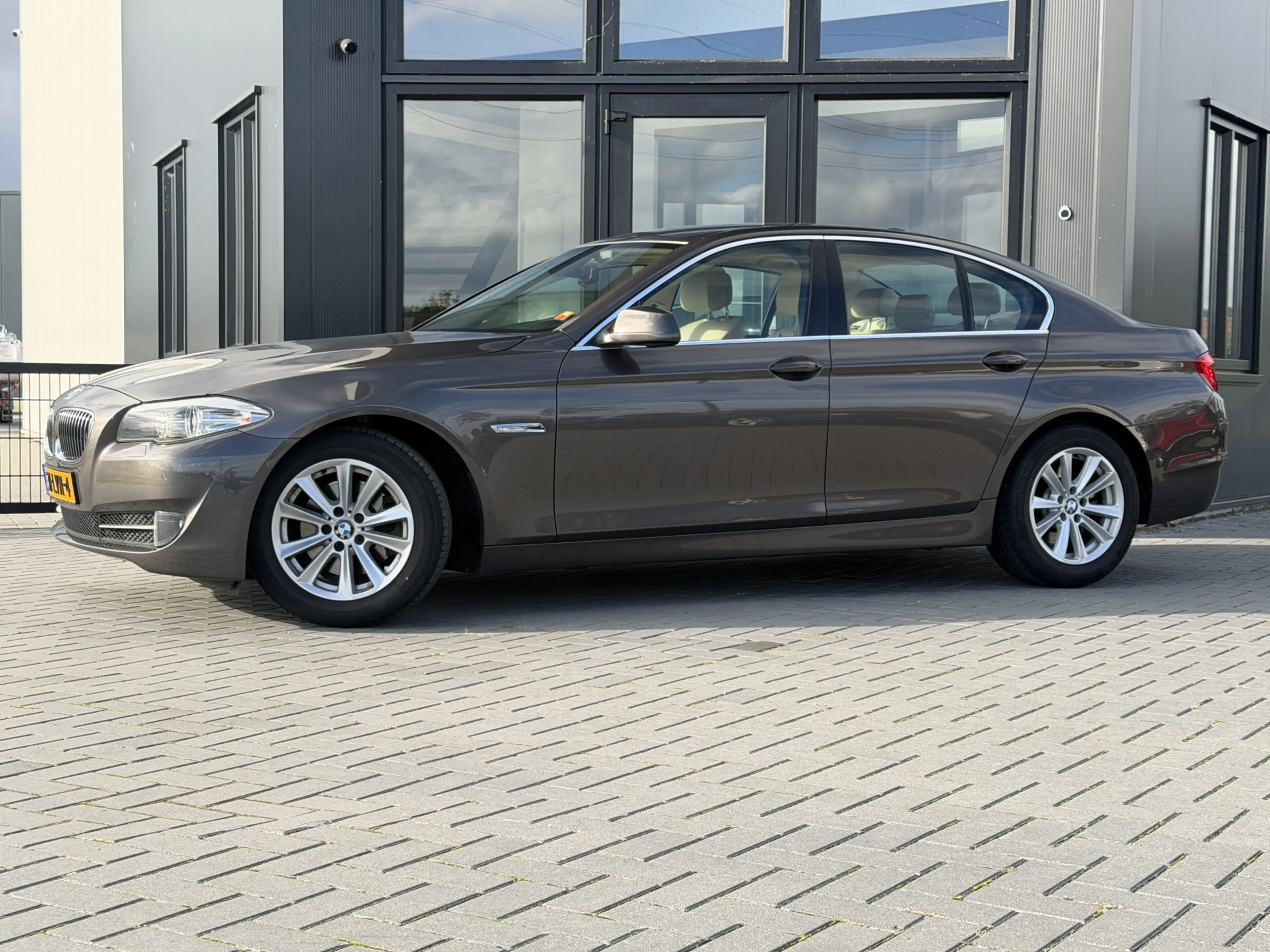 BMW 523 5-serie 523i Executive Leer | Hout | Nav. Prof | S