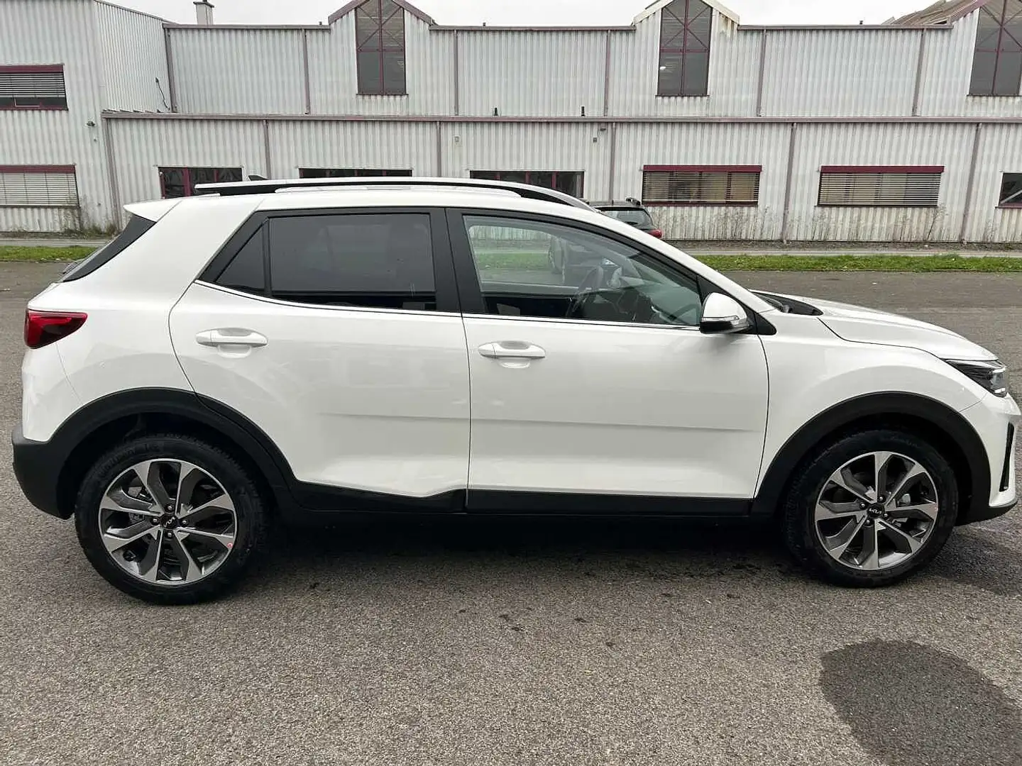 Kia Stonic Spirit 1.0 T-GDI DCT7 +LED+RFK Biały - 2