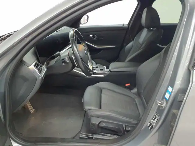 BMW 3 Series view 7