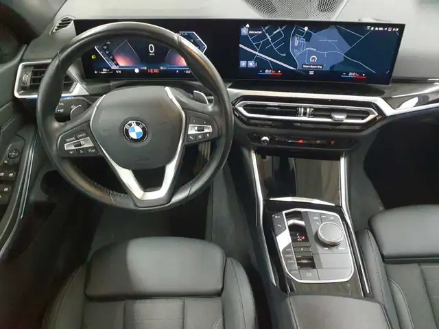 BMW 3 Series view 9