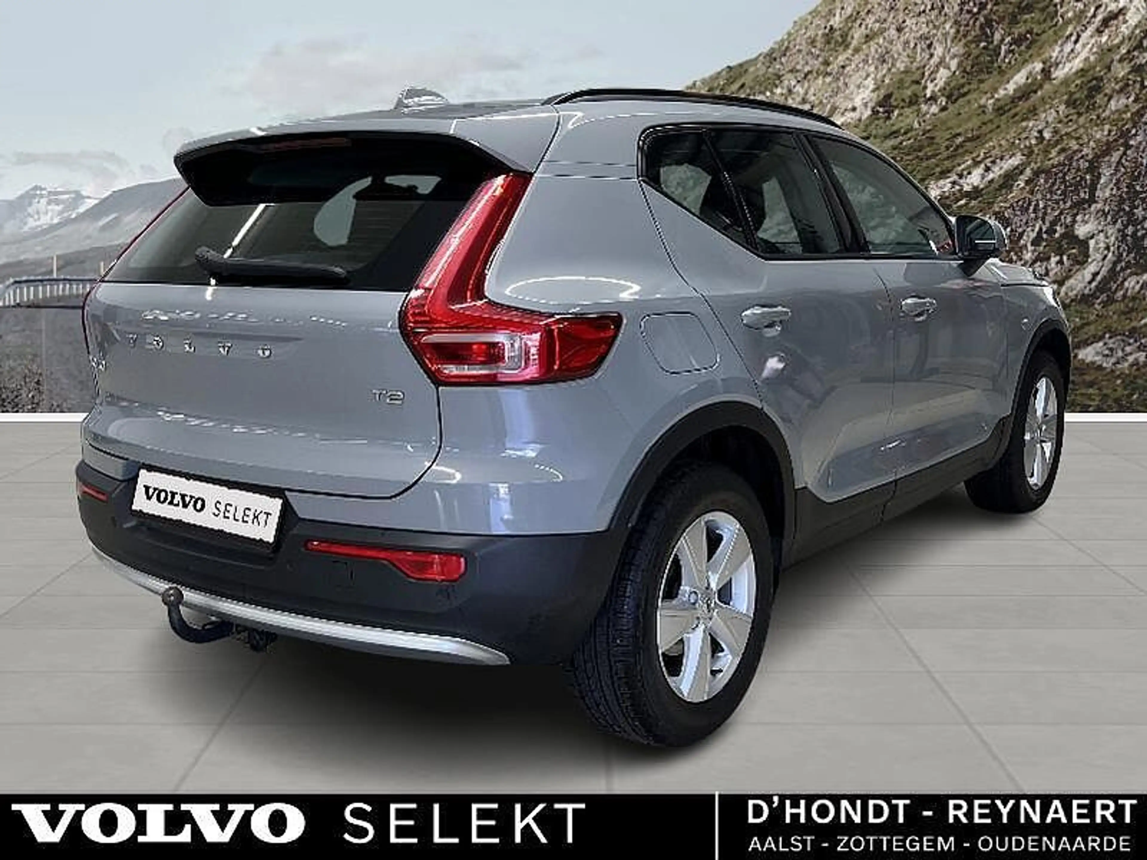 Volvo XC40 Essential, T2 Automaat Micro hybrid, Benzine — photo 4