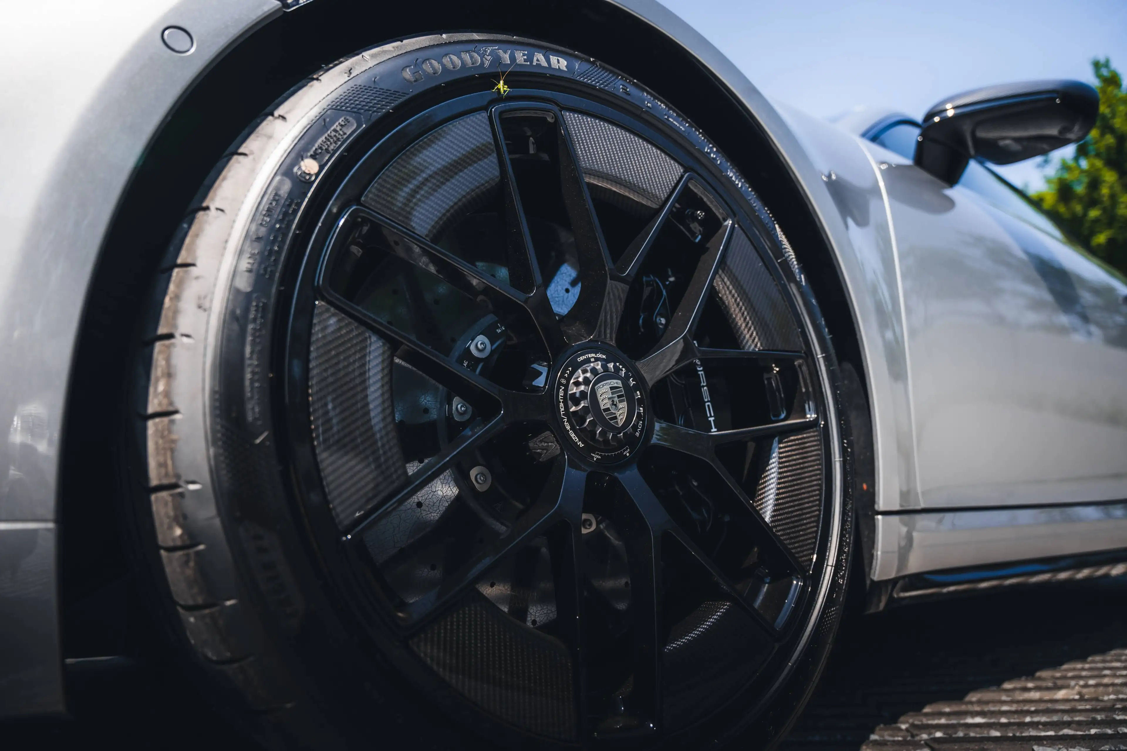 Porsche 992 992.2 Turbo S / GT Silver Metallic / Lift / Carbon / BOSE / Pano — photo 5