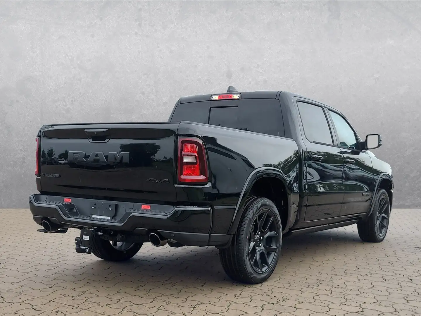 Dodge RAM 1500 Crew Cab Laramie Night MY25 Luftfed Auspuff Siyah - 2
