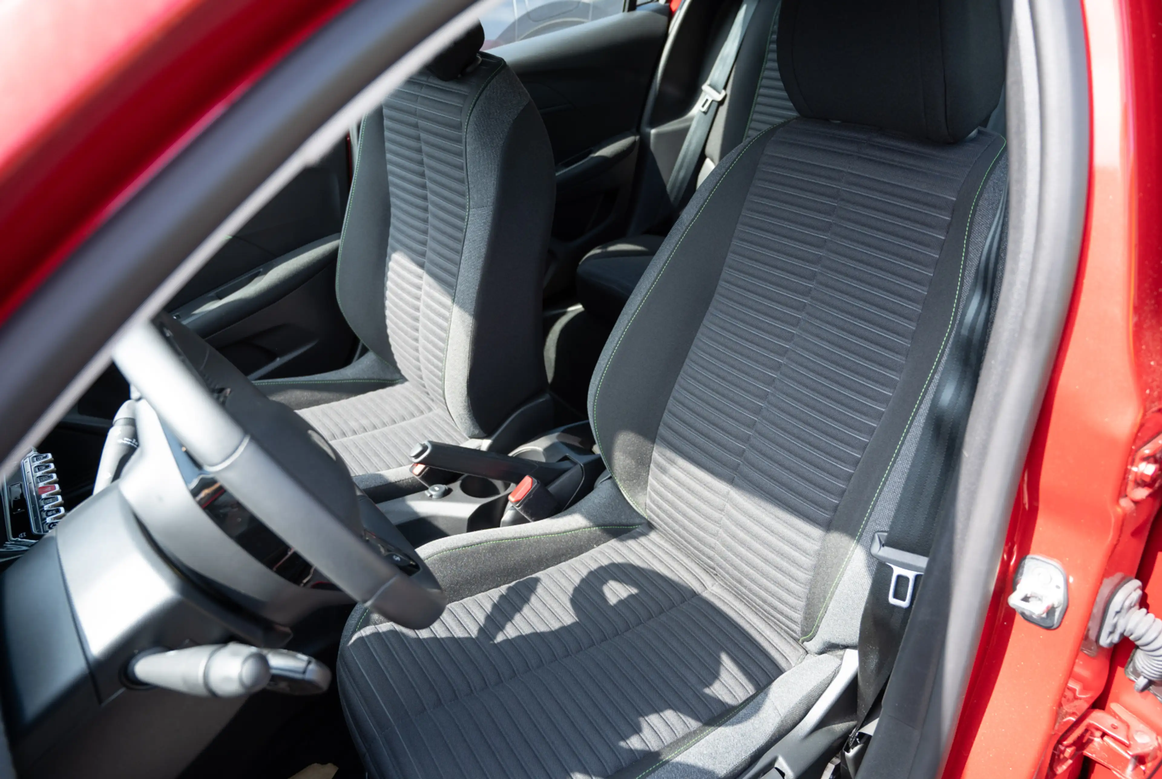 Peugeot 208 Active Pack PureTech 100 *KLIMA*MIRROR-SCREEN*DAB* — photo 6