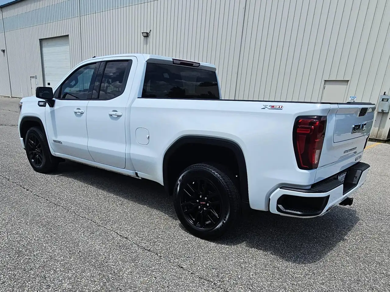 GMC Sierra 1500 photo GMC Sierra 1500